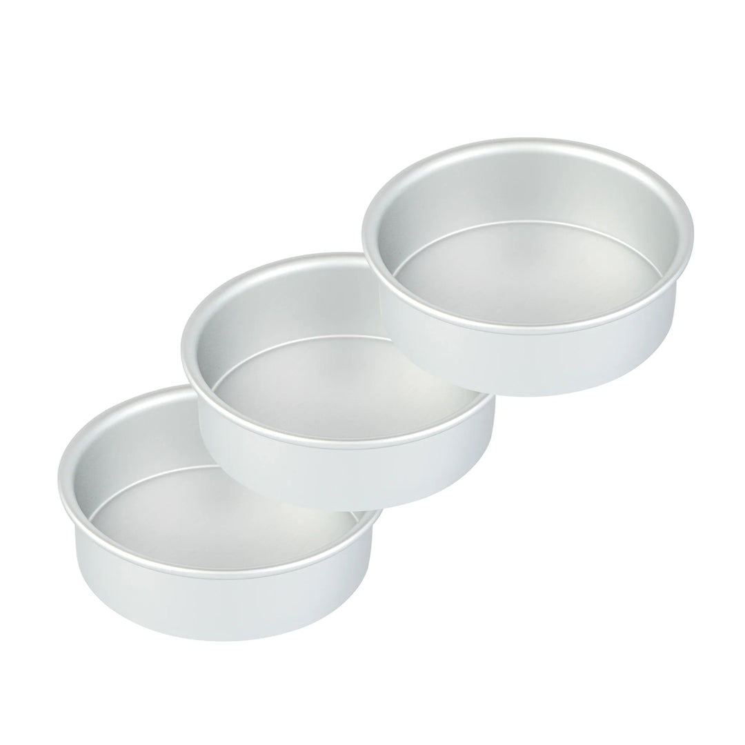 Restaurantware Met Lux 6 x 6 x 2 Inch Cake Pan, Aluminum, Round, Straight-Sided - Restaurant Equipment and Smallwares - Canadian Distribution - Ships Free Within Canada on Orders Above CAD $199