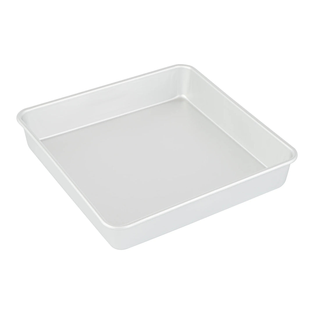 Restaurantware Met Lux 10 x 10 x 2 Inch Cake Pan, Aluminum, Square - Restaurant Equipment and Smallwares - Canadian Distribution - Ships Free Within Canada on Orders Above CAD $199