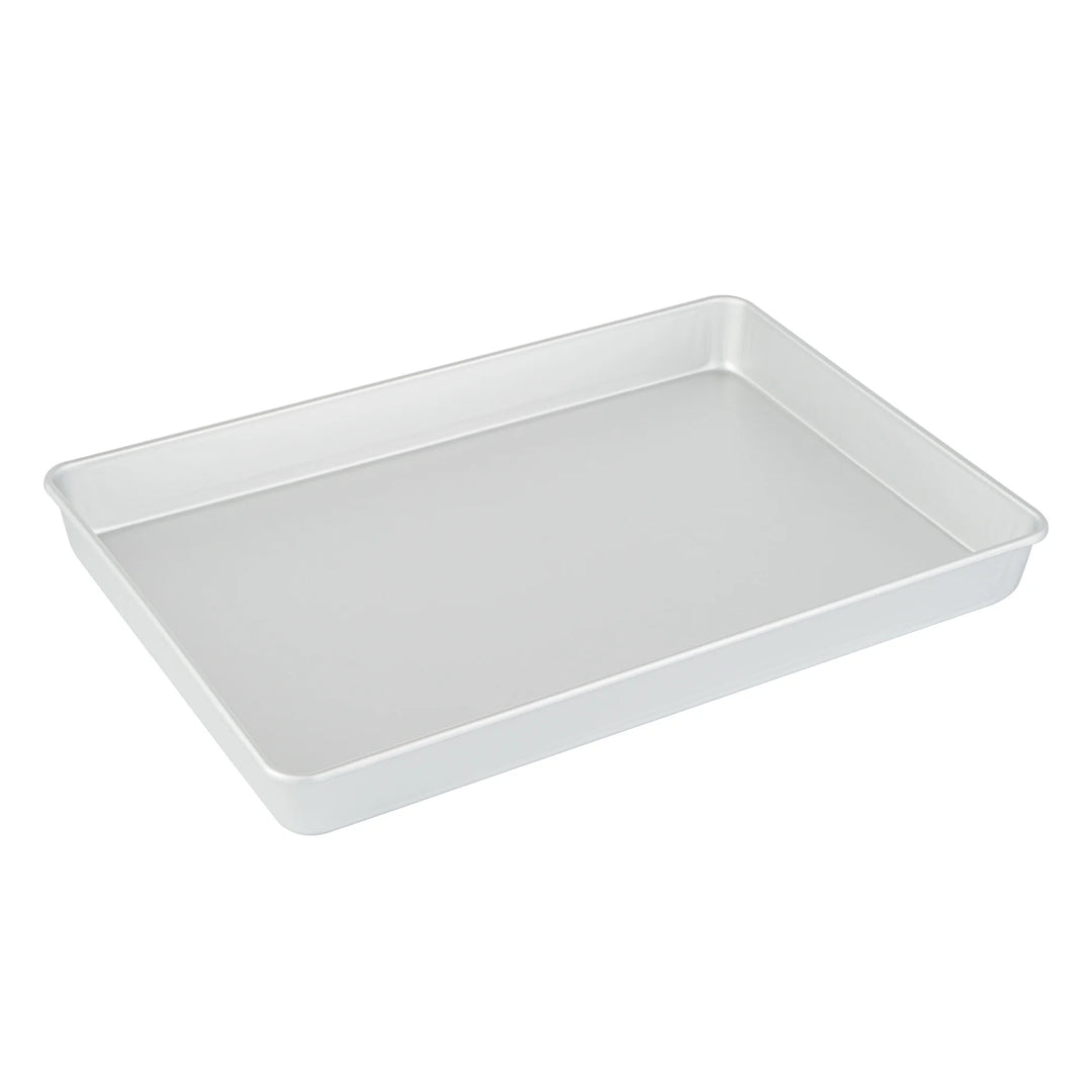 Restaurantware Met Lux 18 x 12 x 2 Inch Cake Pan, Aluminum, Rectangular - Restaurant Equipment and Smallwares - Canadian Distribution - Ships Free Within Canada on Orders Above CAD $199