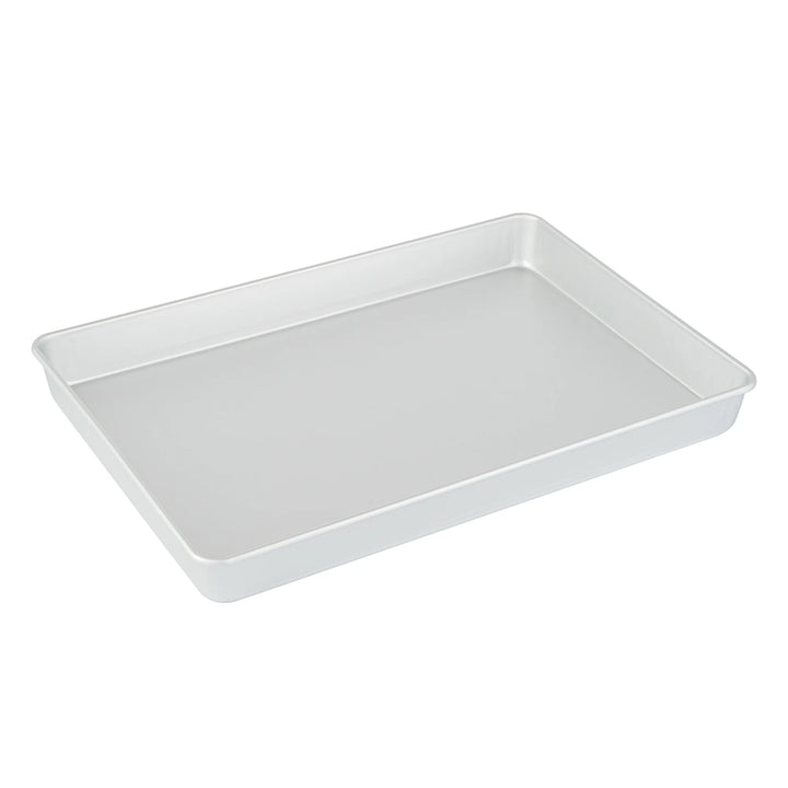 Restaurantware Met Lux 18 x 12 x 2 Inch Cake Pan, Aluminum, Rectangular - Restaurant Equipment and Smallwares - Canadian Distribution - Ships Free Within Canada on Orders Above CAD $199
