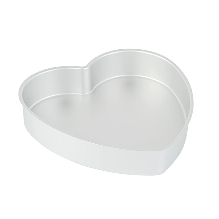 Restaurantware Met Lux 10 x 10 x 2 Inch Cake Pan, Aluminum, Heart-Shaped - Restaurant Equipment and Smallwares - Canadian Distribution