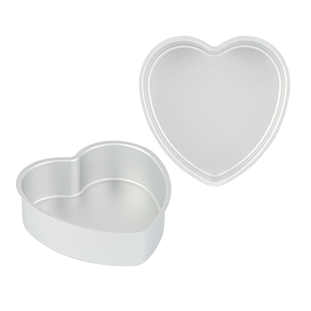 Restaurantware Met Lux 6 x 6 x 2 Inch Cake Pan, Aluminum, Heart-Shaped - Restaurant Equipment and Smallwares - Canadian Distribution - Ships Free Within Canada on Orders Above CAD $199