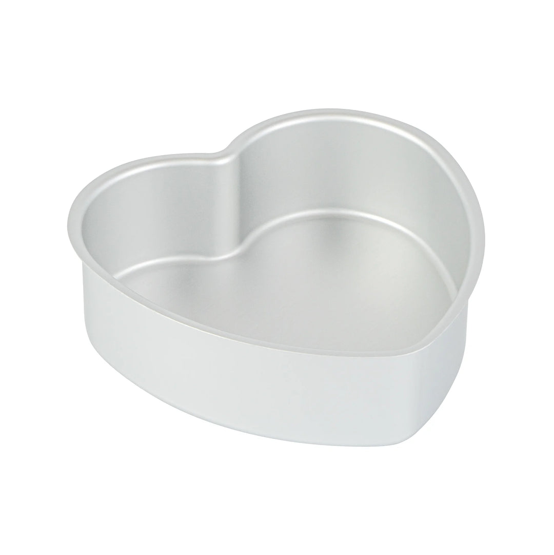 Restaurantware Met Lux 6 x 6 x 2 Inch Cake Pan, Aluminum, Heart-Shaped - Restaurant Equipment and Smallwares - Canadian Distribution