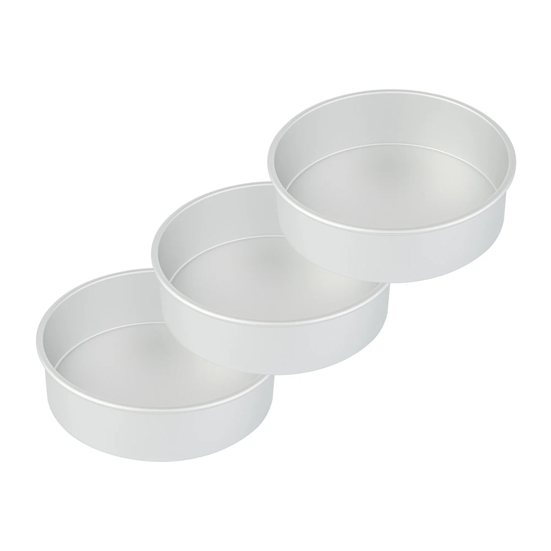 Restaurantware Met Lux 10 x 10 x 3 Inch Cake Pan, Aluminum, Round, Straight-Sided - Restaurant Equipment and Smallwares - Canadian Distribution - Ships Free Within Canada on Orders Above CAD $199