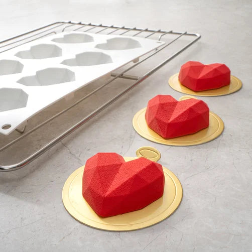 Restaurantware Pastry Tek 8-Compartment Silicone Diamond Heart Mold - Restaurant Equipment and Smallwares - Canadian Distribution - Ships Free Within Canada on Orders Above CAD $199