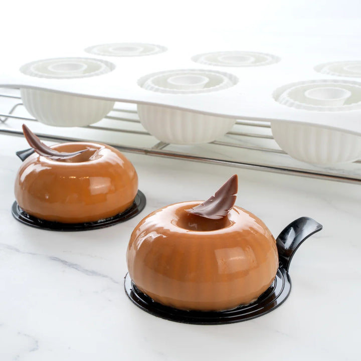 Restaurantware Pastry Tek 6-Compartment Silicone Ridged Donut Mold - Restaurant Equipment and Smallwares - Canadian Distribution - Ships Free Within Canada on Orders Above CAD $199