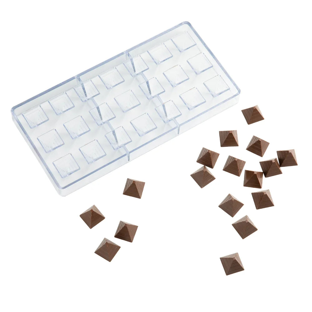 Restaurantware Pastry Tek 21-Compartment Pyramid Candy & Chocolate Mold, Polycarbonate - Restaurant Equipment and Smallwares - Canadian Distribution