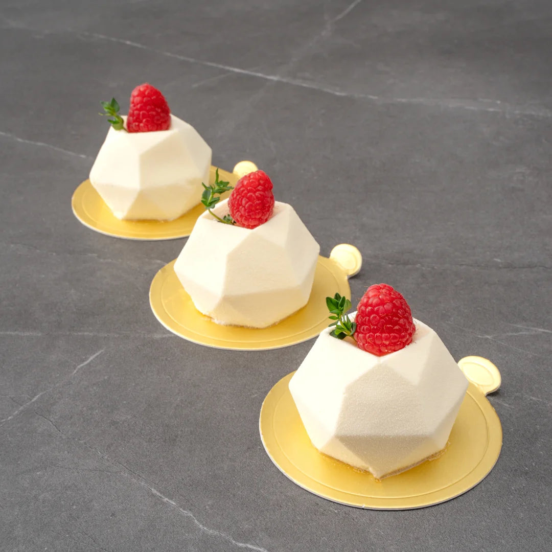 Restaurantware Pastry Tek 8-Compartment Silicone Diamond Sphere Mold - Restaurant Equipment and Smallwares - Canadian Distribution - Ships Free Within Canada on Orders Above CAD $199