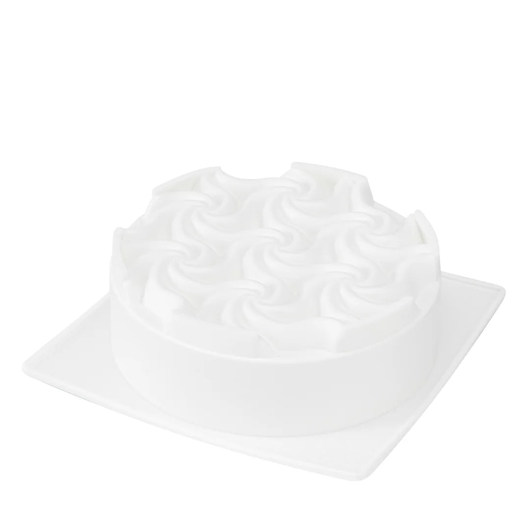 Restaurantware Pastry Tek Silicone Swirl Cake Baking Mold - Restaurant Equipment and Smallwares - Canadian Distribution