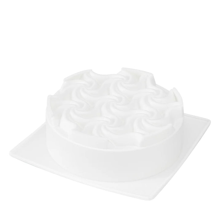 Restaurantware Pastry Tek Silicone Swirl Cake Baking Mold - Restaurant Equipment and Smallwares - Canadian Distribution