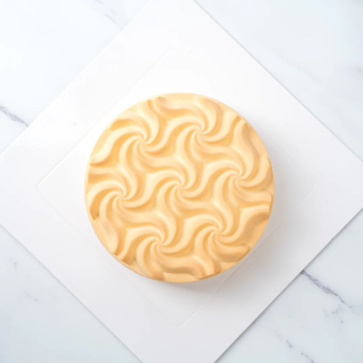 Restaurantware Pastry Tek Silicone Swirl Cake Baking Mold - Restaurant Equipment and Smallwares - Canadian Distribution - Ships Free Within Canada on Orders Above CAD $199