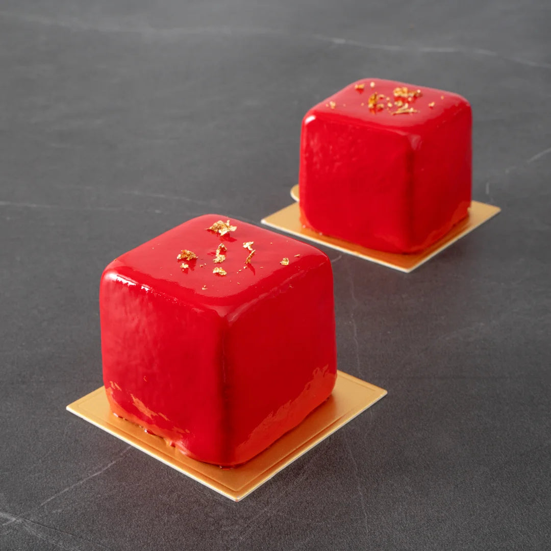 Restaurantware Pastry Tek 6-Compartment Silicone Cube Mold - Restaurant Equipment and Smallwares - Canadian Distribution - Ships Free Within Canada on Orders Above CAD $199
