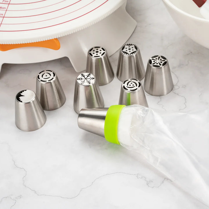Restaurantware Pastry Tek Plastic Tri-Color Russian Piping Tip Coupler, White, Round - 1 Unit/Case - Restaurant Equipment and Smallwares - Canadian Distribution - Ships Free Within Canada on Orders Above CAD $199