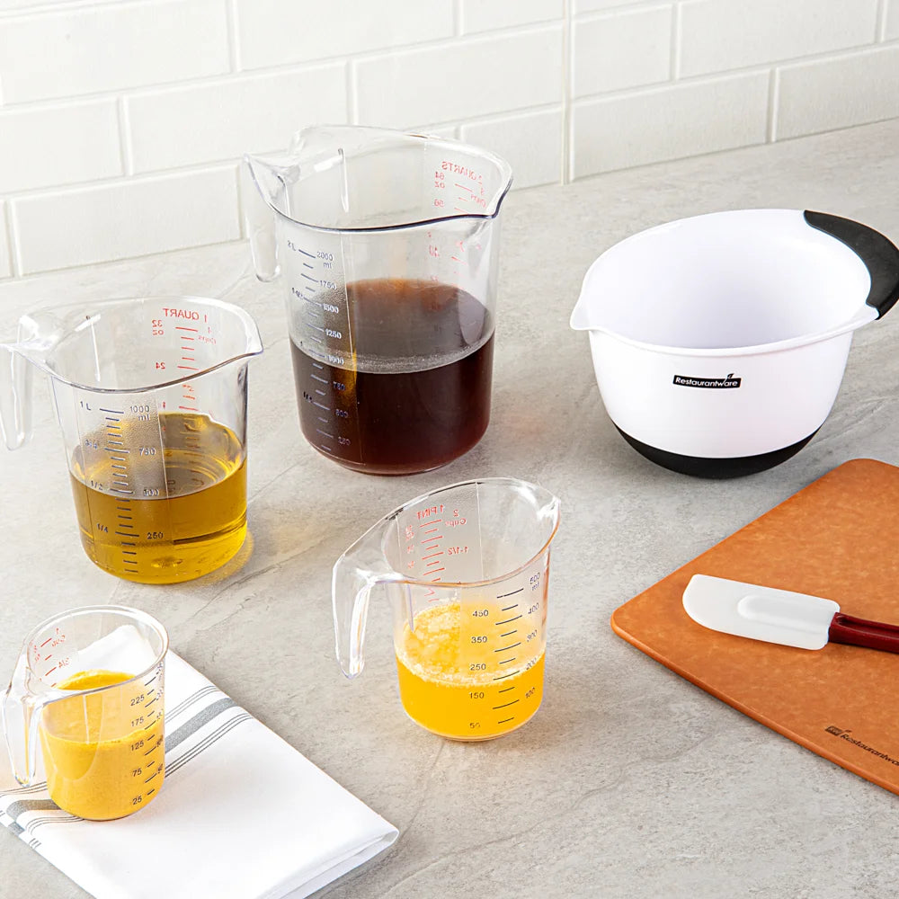 Restaurantware RW Base 1Qt Clear Plastic Measuring Cup, 5.25 x 3.75 x 5In - Restaurant Equipment and Smallwares - Canadian Distribution - Ships Free Within Canada on Orders Above CAD $199