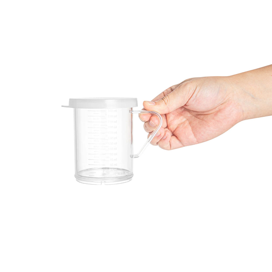 Restaurantware Rw Base Dredge 10oz Clear Spice Shaker, With White Solid Lid, 4.75X3.25X4 Inch, Polycarbonate - Restaurant Equipment and Smallwares - Canadian Distribution