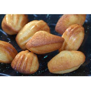 GOBEL Non-Stick Mini Madeleine Mould, 20 Cavities, 395 x 125 mm - Canadian Distribution - Ships Free Within Canada on Orders Above CAD $199