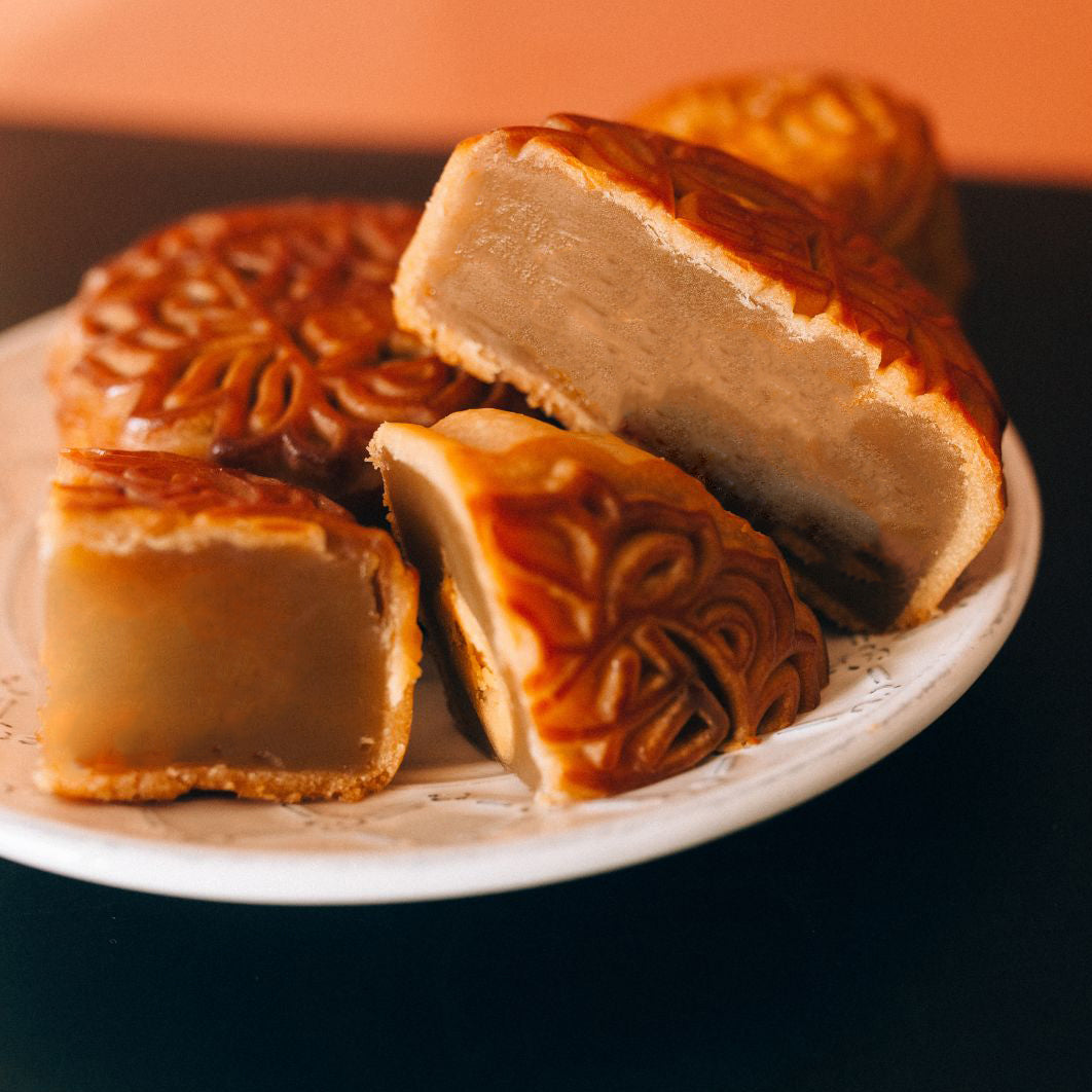Lotus Seed Paste 蓮蓉餡 – Ready‑to‑Use Filling, 454g - Canadian Distribution - Ships Free Within Canada on Orders Above CAD $199