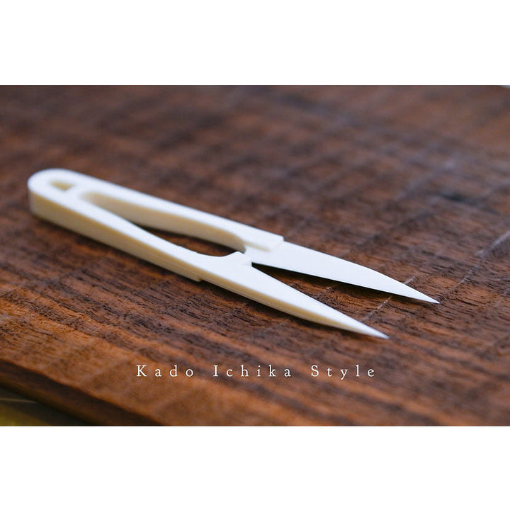 KADO ICHIKA Plastic Wagashi Scissors 樹脂製製菓鋏 - Canadian Distribution - Ships Free Within Canada on Orders Above CAD $199