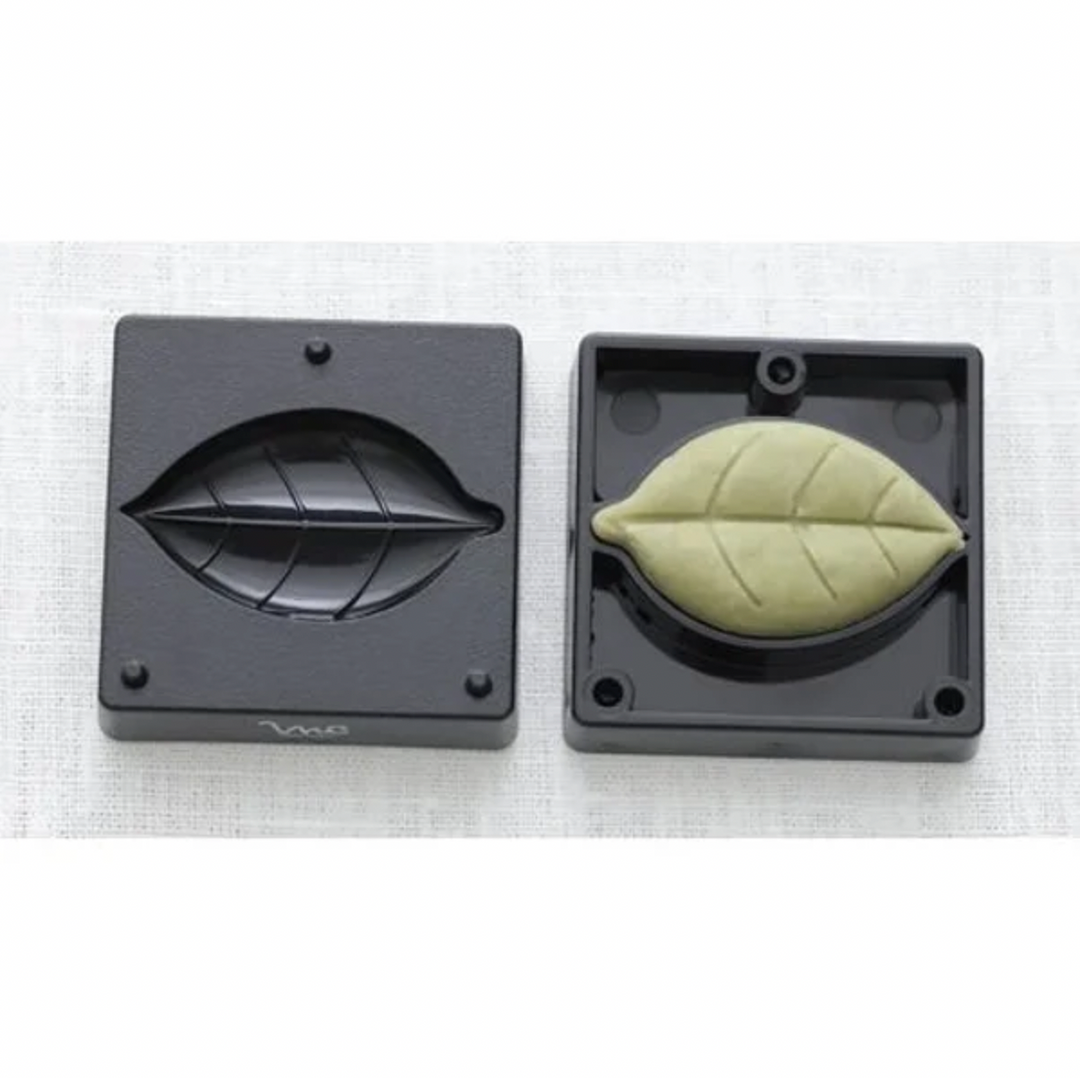 MACHIKO CHIBA Japanese Sweets Mould Set, Leaf Nerikiri - Canadian Distribution - Ships Free Within Canada on Orders Above CAD $199