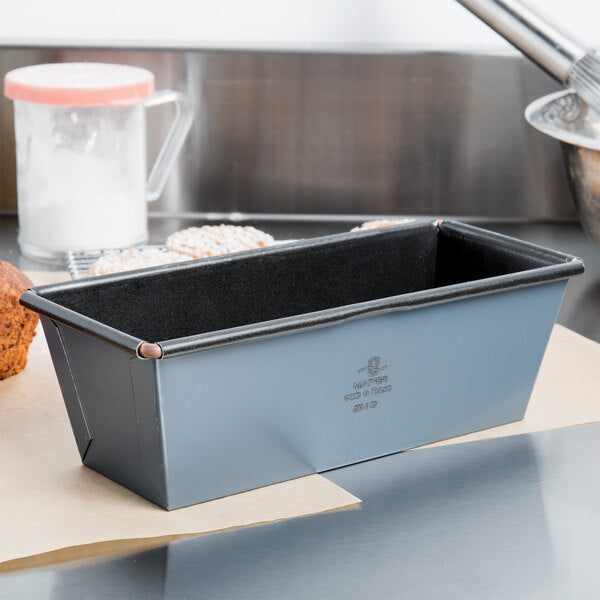 MATFER BOURGEAT Exopan Flared Loaf Cake Pan with Removable Bottom, 7 7/8" - Canadian Distribution - Ships Free Within Canada on Orders Above CAD $199