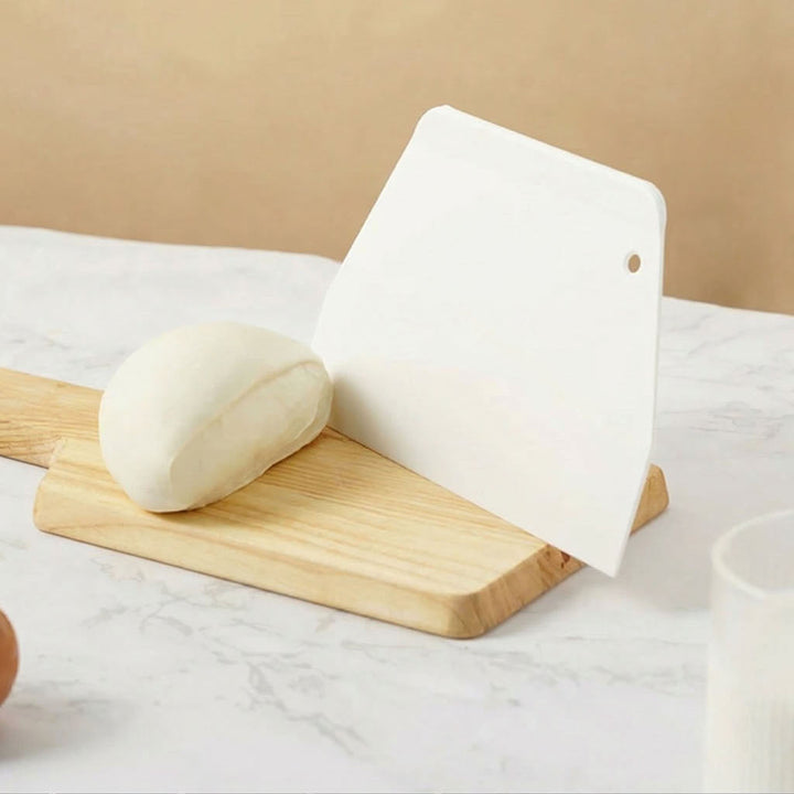 SANNENG Antibacterial PP Dough Scraper (Hard/Rigid), 133 × 95 mm - Canadian Distribution - Ships Free Within Canada on Orders Above CAD $199