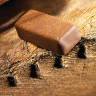 VALRHONA Satilia Lactée 38% Milk Chocolate Couverture - Canadian Distribution - Ships Free Within Canada on Orders Above CAD $199