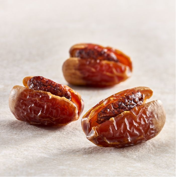 Premium Segai Dates with Caramelised Pecan