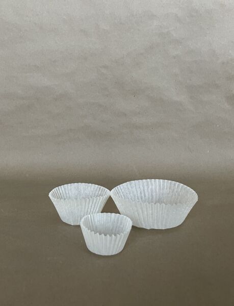 White Paper Baking Cup 1.8"x 1.37" 500sl/10000cs - Disposable Take Away Food Packaging - Canadian Distribution