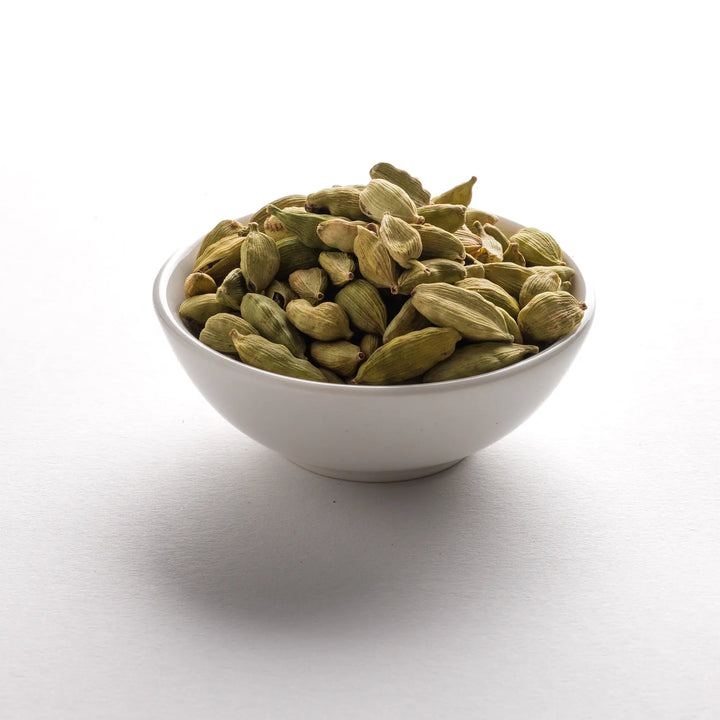 Whole Cardamom - 14 oz Case - CW Canada - Canadian Distribution